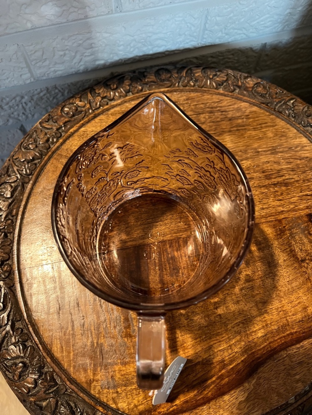 Vintage-Style Amber Glass Measuring Pitcher with Floral Embossing - Picture 6 of 16